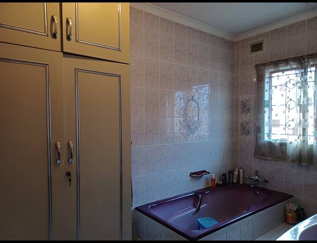 4 BEDROOM HOUSE FOR SALE IN SHALLCROSS